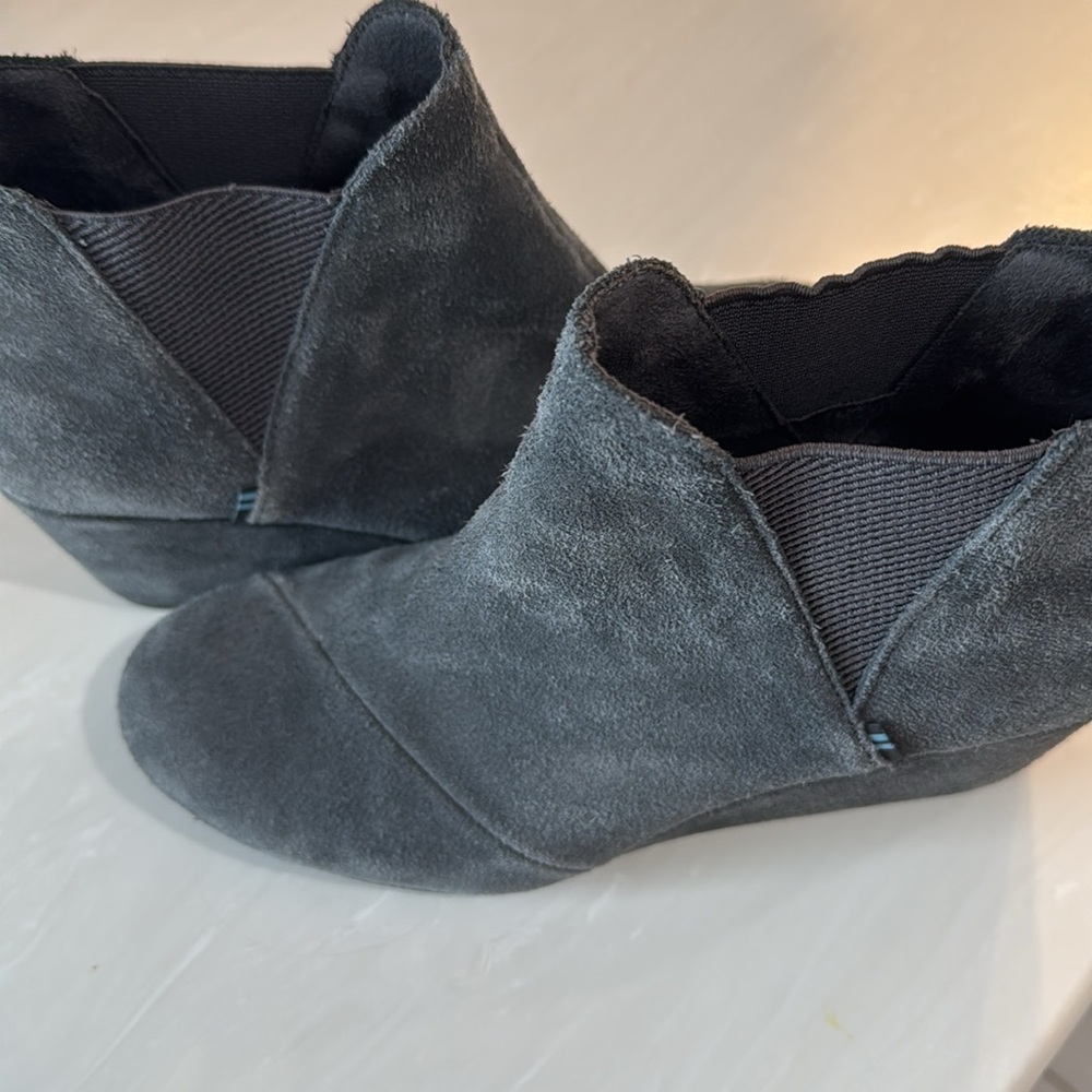 Tom’s booty gray wedge heel slip on boots